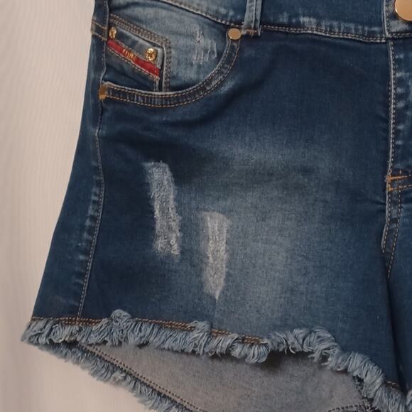 ZELEKIA Denim Jeans Shorts Distress and Raw Edge Hem. Size 14 - Picture 4 of 13